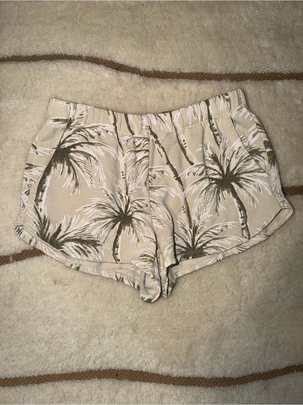 Z Supply Women’s Small Beige Palm Print Lounge Shorts